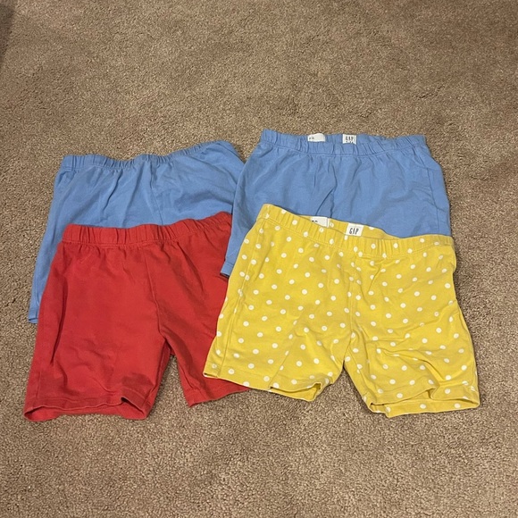 Bundle of 4 girls tight Gap shorts - Picture 1 of 4